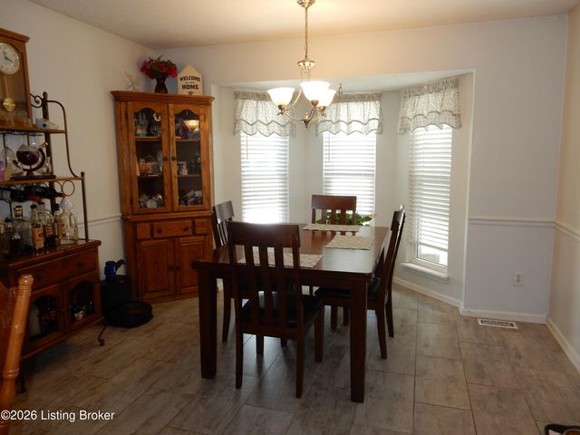 1318 Worth Ave, Shepherdsville, KY 40165
