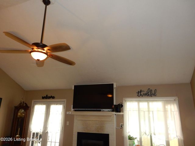 1318 Worth Ave, Shepherdsville, KY 40165