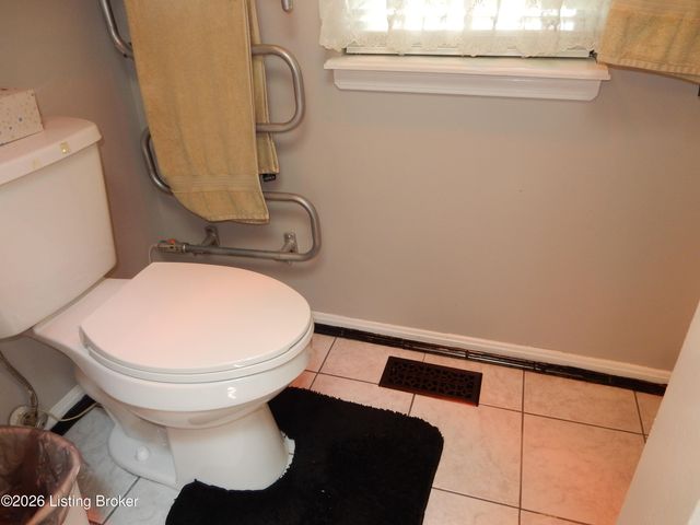 1318 Worth Ave, Shepherdsville, KY 40165