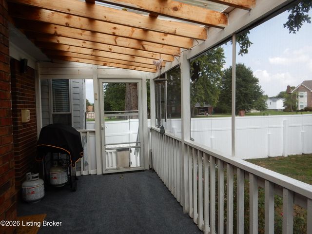 1318 Worth Ave, Shepherdsville, KY 40165