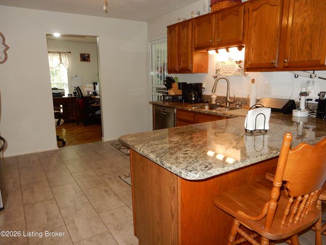 1318 Worth Ave, Shepherdsville, KY 40165