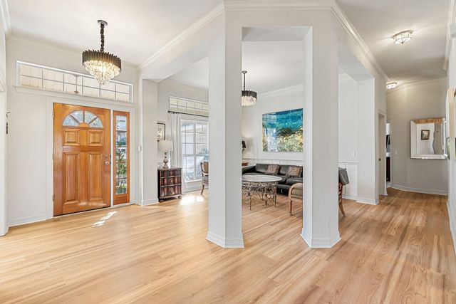 123 Clubhouse DR, Lakeway, TX 78734