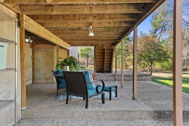 123 Clubhouse DR, Lakeway, TX 78734