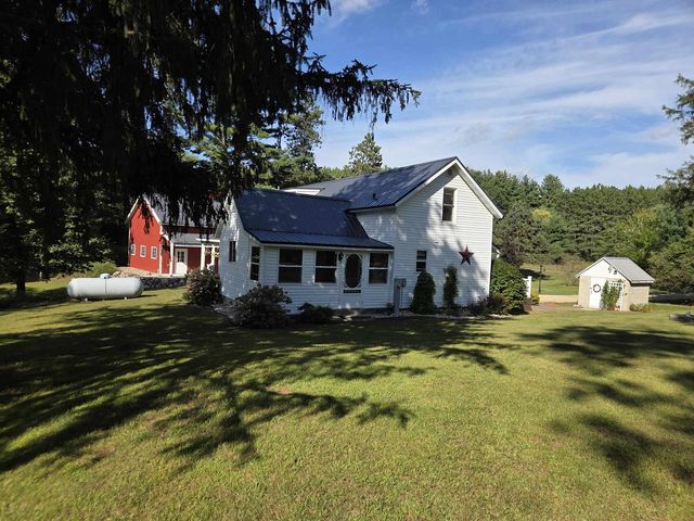 7015 N 2nd Drive, Westfield, WI 53964