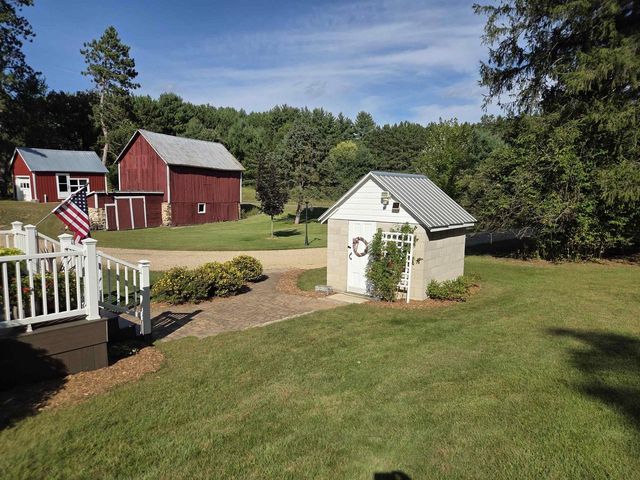 7015 N 2nd Drive, Westfield, WI 53964