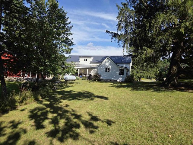 7015 N 2nd Drive, Westfield, WI 53964