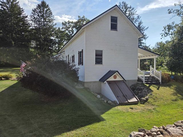7015 N 2nd Drive, Westfield, WI 53964