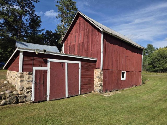 7015 N 2nd Drive, Westfield, WI 53964