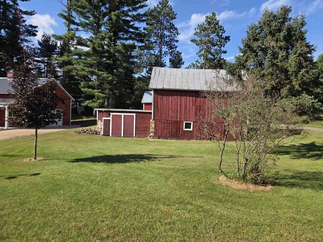 7015 N 2nd Drive, Westfield, WI 53964