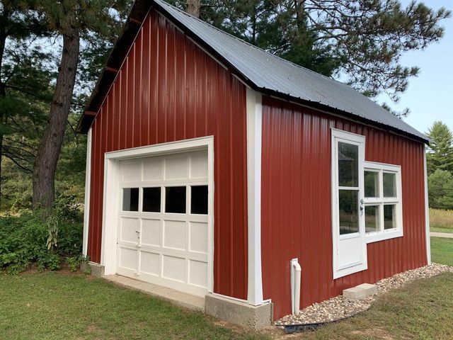 7015 N 2nd Drive, Westfield, WI 53964