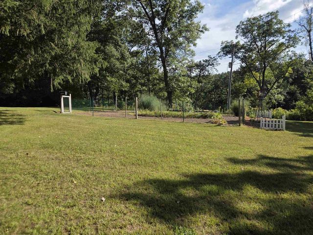 7015 N 2nd Drive, Westfield, WI 53964