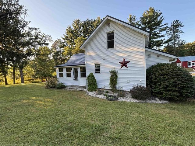 7015 N 2nd Drive, Westfield, WI 53964