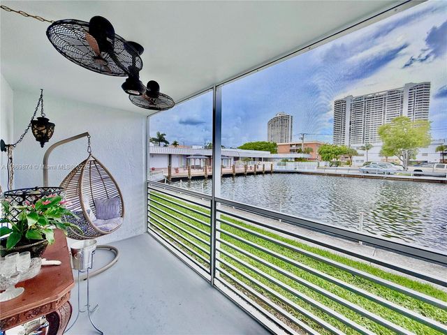 3551 NE 169th St 105, North Miami Beach, FL 33160