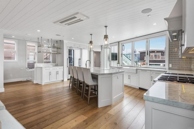 229 24th St., Hermosa Beach, CA 90254