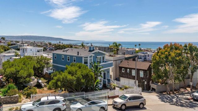 229 24th St., Hermosa Beach, CA 90254