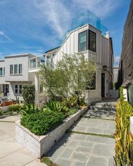 229 24th St., Hermosa Beach, CA 90254