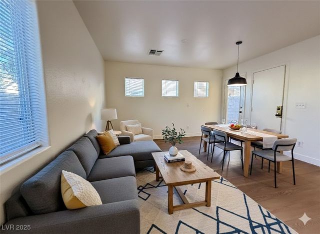 4098 Asante Cove Street, Las Vegas, NV 89115