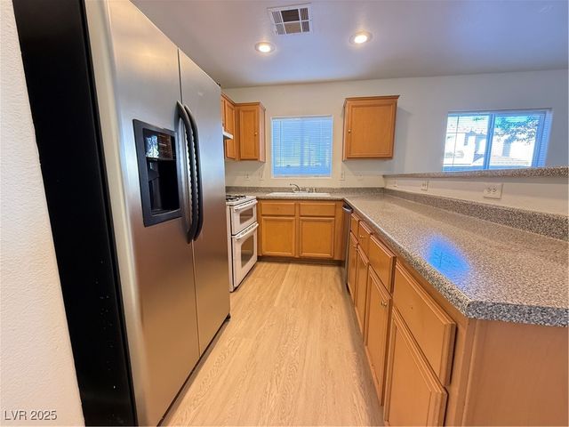 4098 Asante Cove Street, Las Vegas, NV 89115