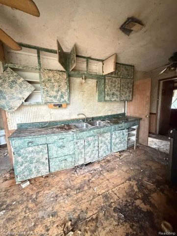 1407 Bradfield Street, Bay City, MI 48706