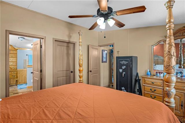 1264 Jones Way SE, Darien, GA 31305