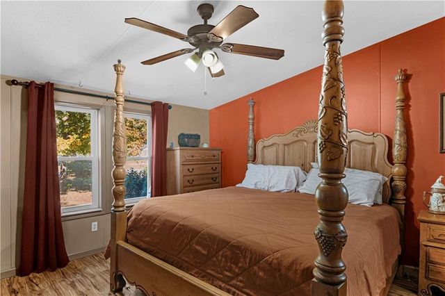 1264 Jones Way SE, Darien, GA 31305