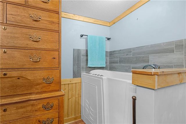 1264 Jones Way SE, Darien, GA 31305