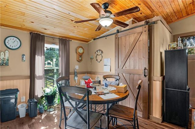 1264 Jones Way SE, Darien, GA 31305