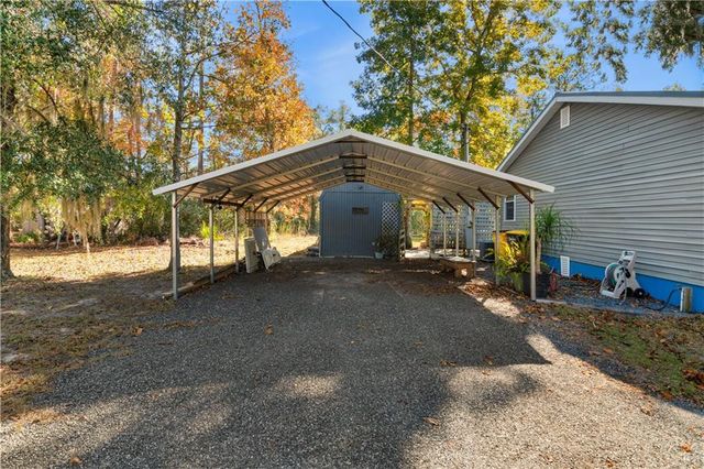 1264 Jones Way SE, Darien, GA 31305