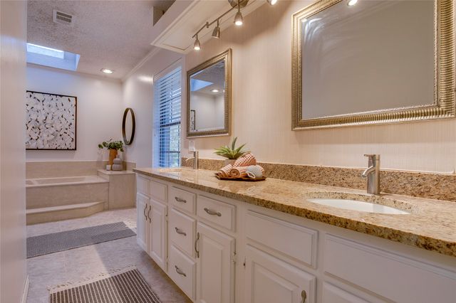 603 Mobley Road, Cedar Hill, TX 75104