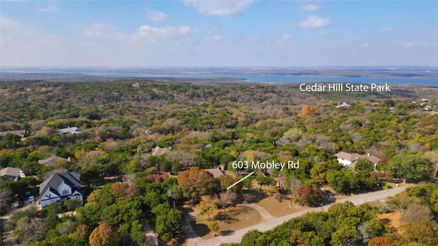 603 Mobley Road, Cedar Hill, TX 75104