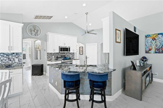 203 SE 14th CT, Cape Coral, FL 33990
