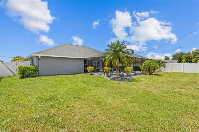 203 SE 14th CT, Cape Coral, FL 33990