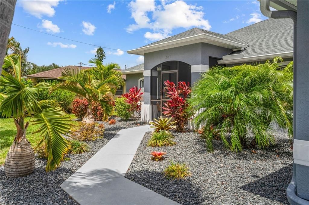 203 SE 14th CT, Cape Coral, FL 33990