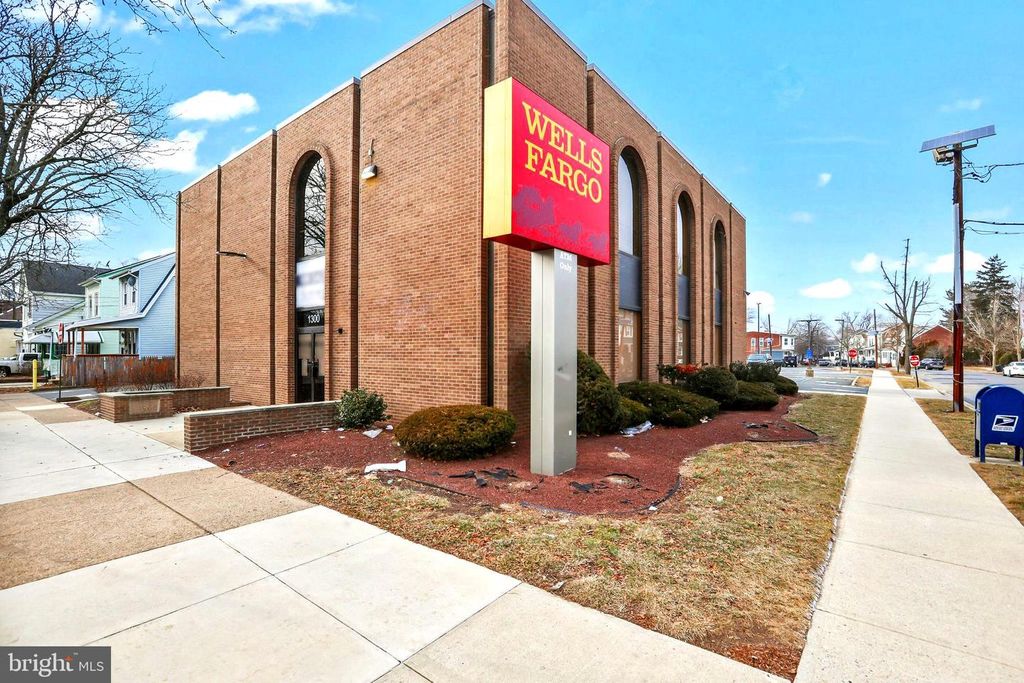 1300 HAMILTON AVE, TRENTON, NJ 08629 — photo 2