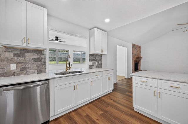 3420 Denbury Drive, Fort Worth, TX 76133