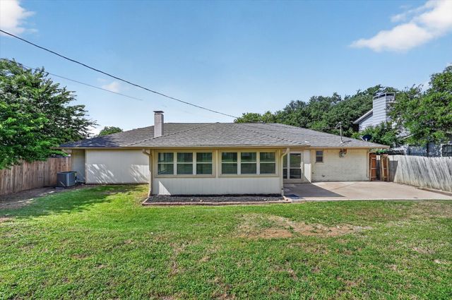 3420 Denbury Drive, Fort Worth, TX 76133