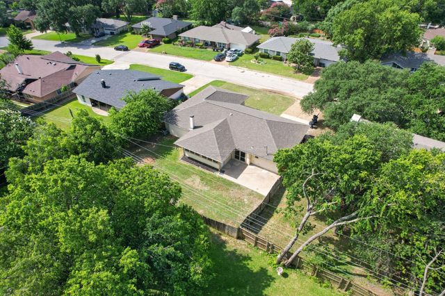 3420 Denbury Drive, Fort Worth, TX 76133