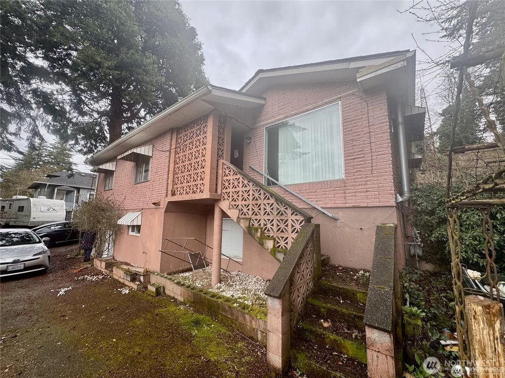 1931 S Durango Street, Tacoma, WA 98405