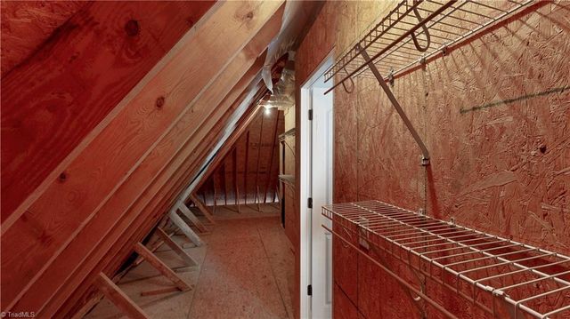 21 WEXFORD Circle, Thomasville, NC 27360