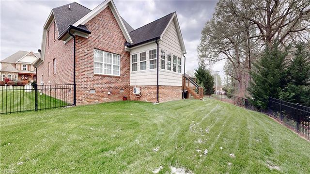 21 WEXFORD Circle, Thomasville, NC 27360