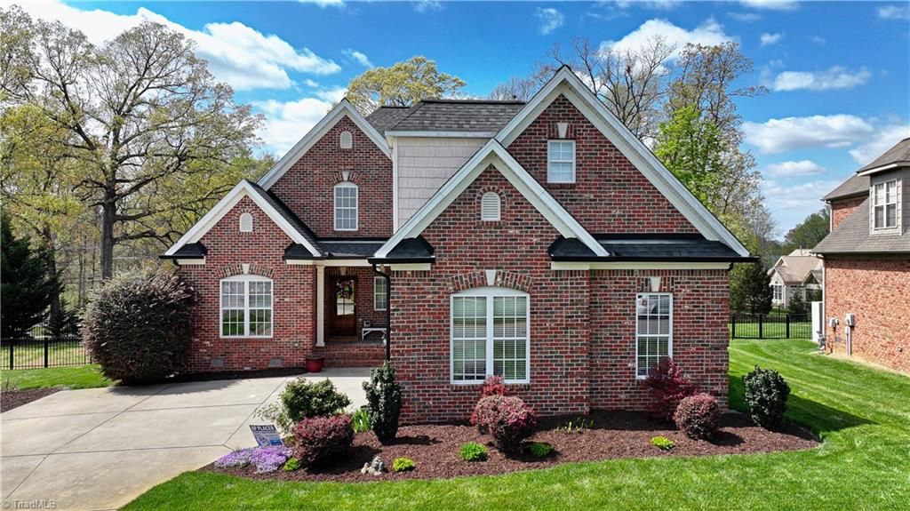 21 WEXFORD Circle, Thomasville, NC 27360