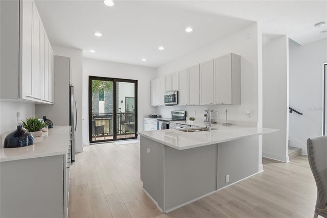 4810 W MCELROY AVENUE 30, Tampa, FL 33611