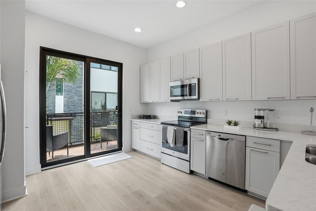 4810 W MCELROY AVENUE 30, Tampa, FL 33611