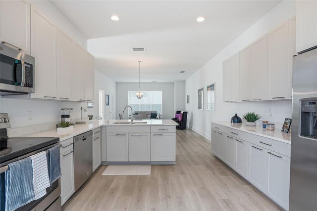 4810 W MCELROY AVENUE 30, Tampa, FL 33611