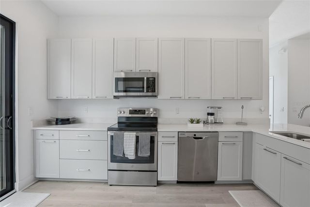 4810 W MCELROY AVENUE 30, Tampa, FL 33611