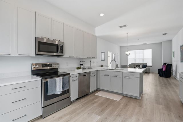 4810 W MCELROY AVENUE 30, Tampa, FL 33611