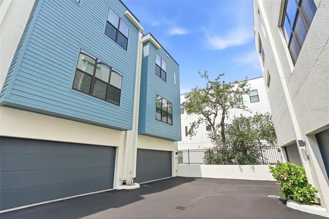 4810 W MCELROY AVENUE 30, Tampa, FL 33611