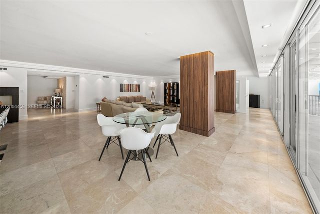 600 Grapetree Dr 3BS, Key Biscayne, FL 33149