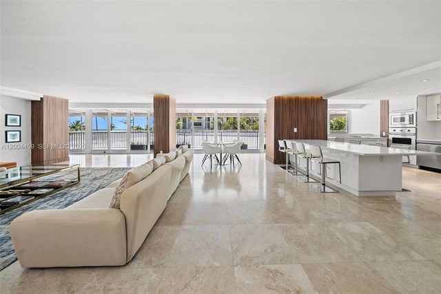 600 Grapetree Dr 3BS, Key Biscayne, FL 33149
