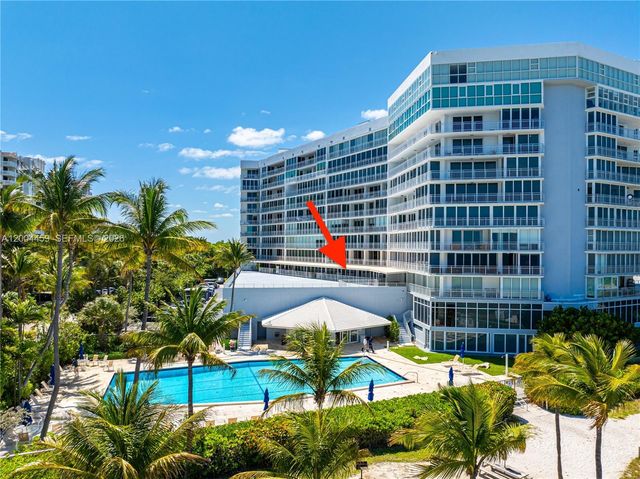 600 Grapetree Dr 3BS, Key Biscayne, FL 33149
